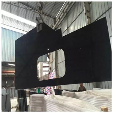 Столешницы из гранита Black Pearl