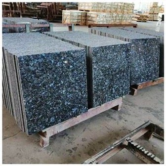 Гранитная напольная плитка Blue Pearl
